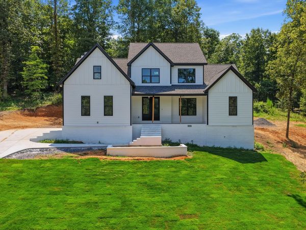 7608 Watercrest Drive, Harrison, TN 37341