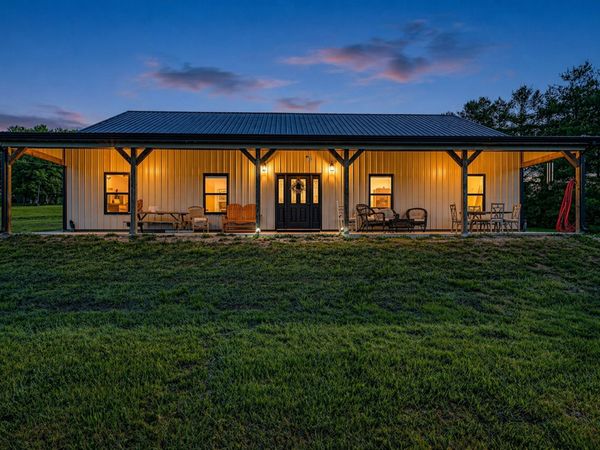 142 Mount Vernon Rd, Bethpage, TN 37022