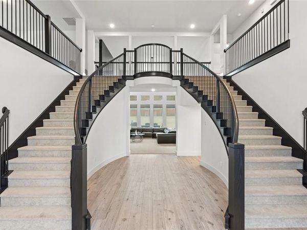 704 S HIDDEN LAKES Drive, DeSoto, TX 75115