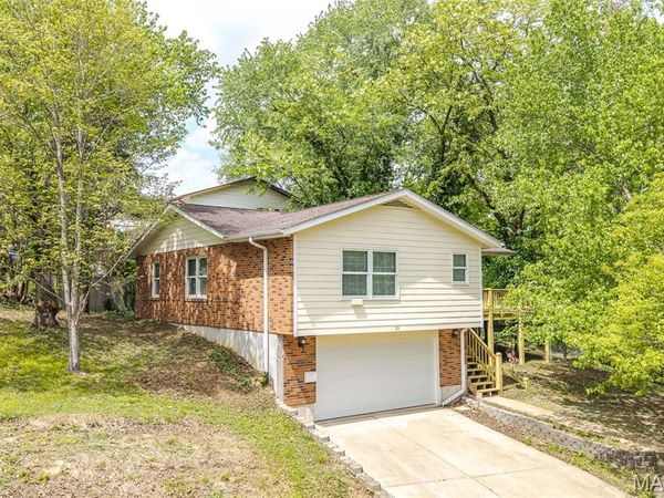 25 Madison Avenue , Washington, MO 63090