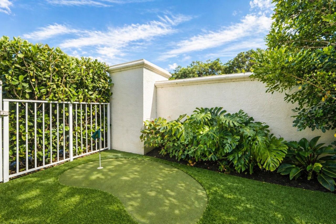 2520 Estates Drive, North Palm Beach, FL 33410 Photo