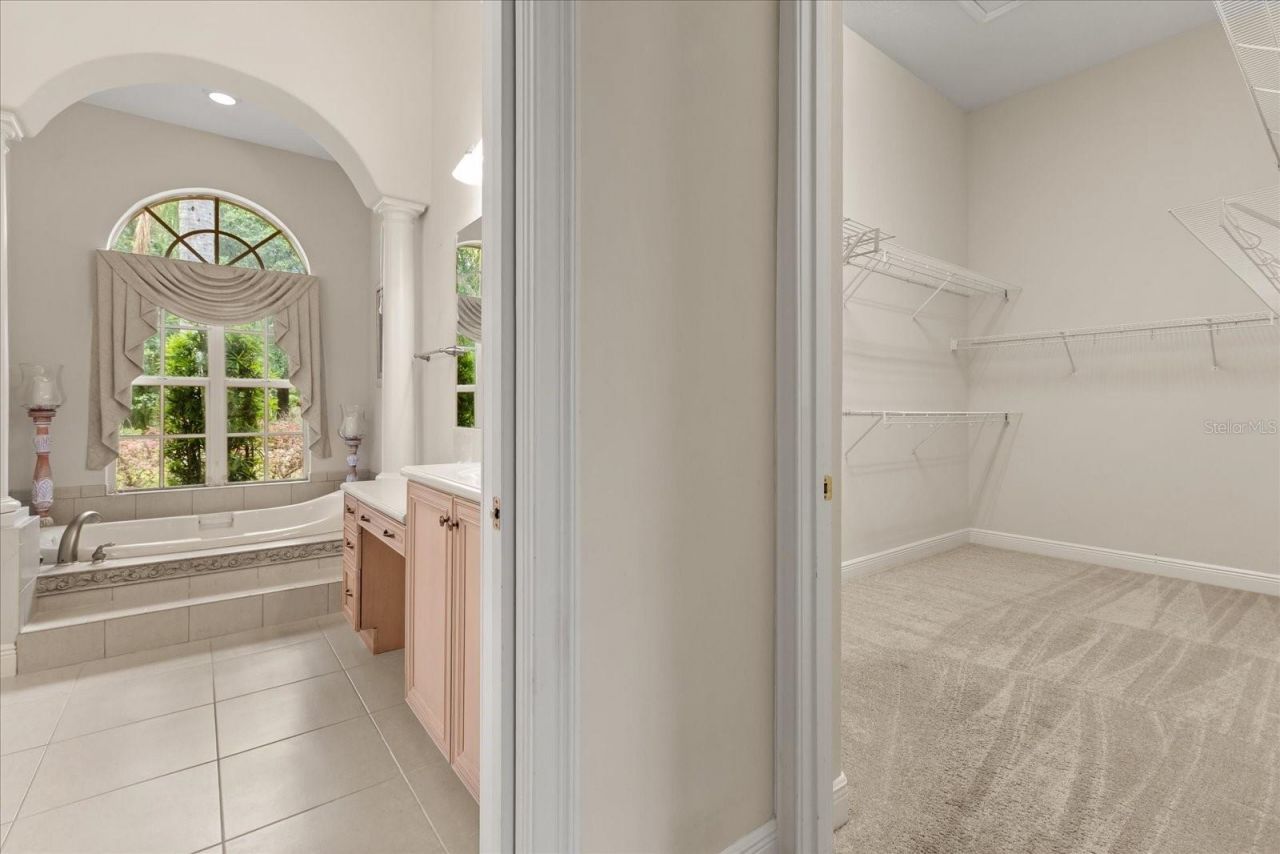 420 Valley Stream Drive, Geneva, FL 32732 Photo