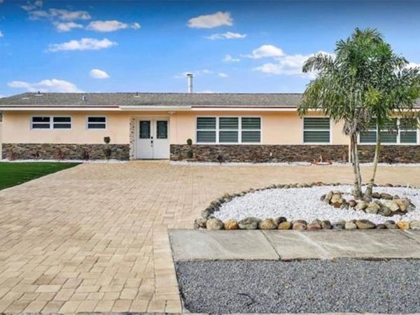 245 78 TH AVENUE N, ST PETERSBURG, FL 33702