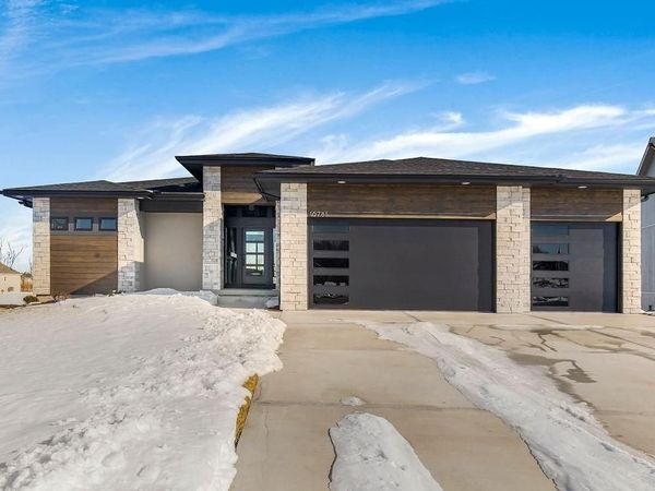 16771 S Twilight Lane, Olathe, KS 66062