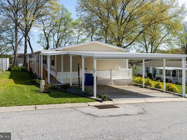 28 CEDAR STREET , MANCHESTER, PA 17345