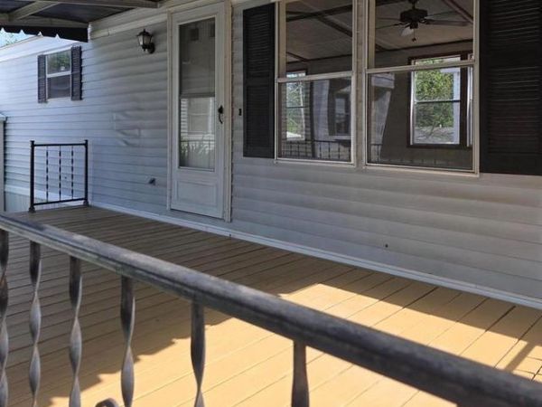 832 LATSHAW ROAD, SPRING CITY, PA 19475