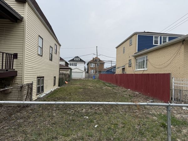 7116 S Artesian Avenue , Chicago, IL 60629