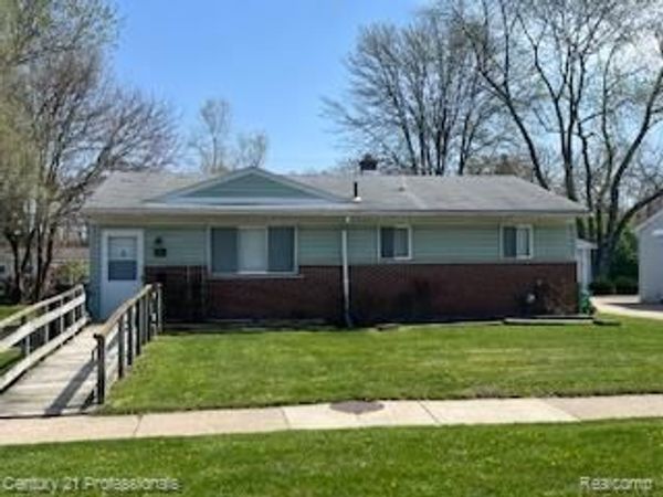 12439 Clinton River Road , Sterling Heights, MI 48313