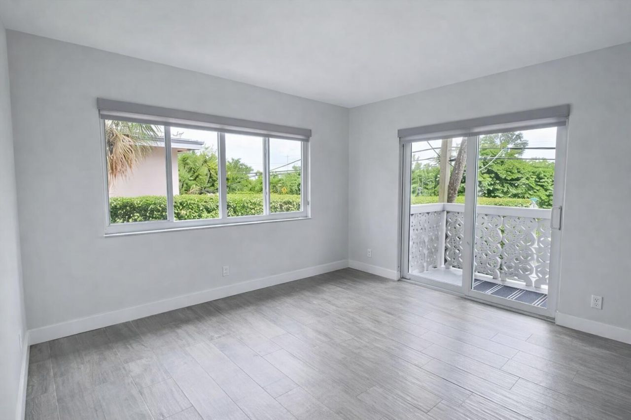 3220 Bayview Drive, Unit 211, Fort Lauderdale, FL 33306 Photo