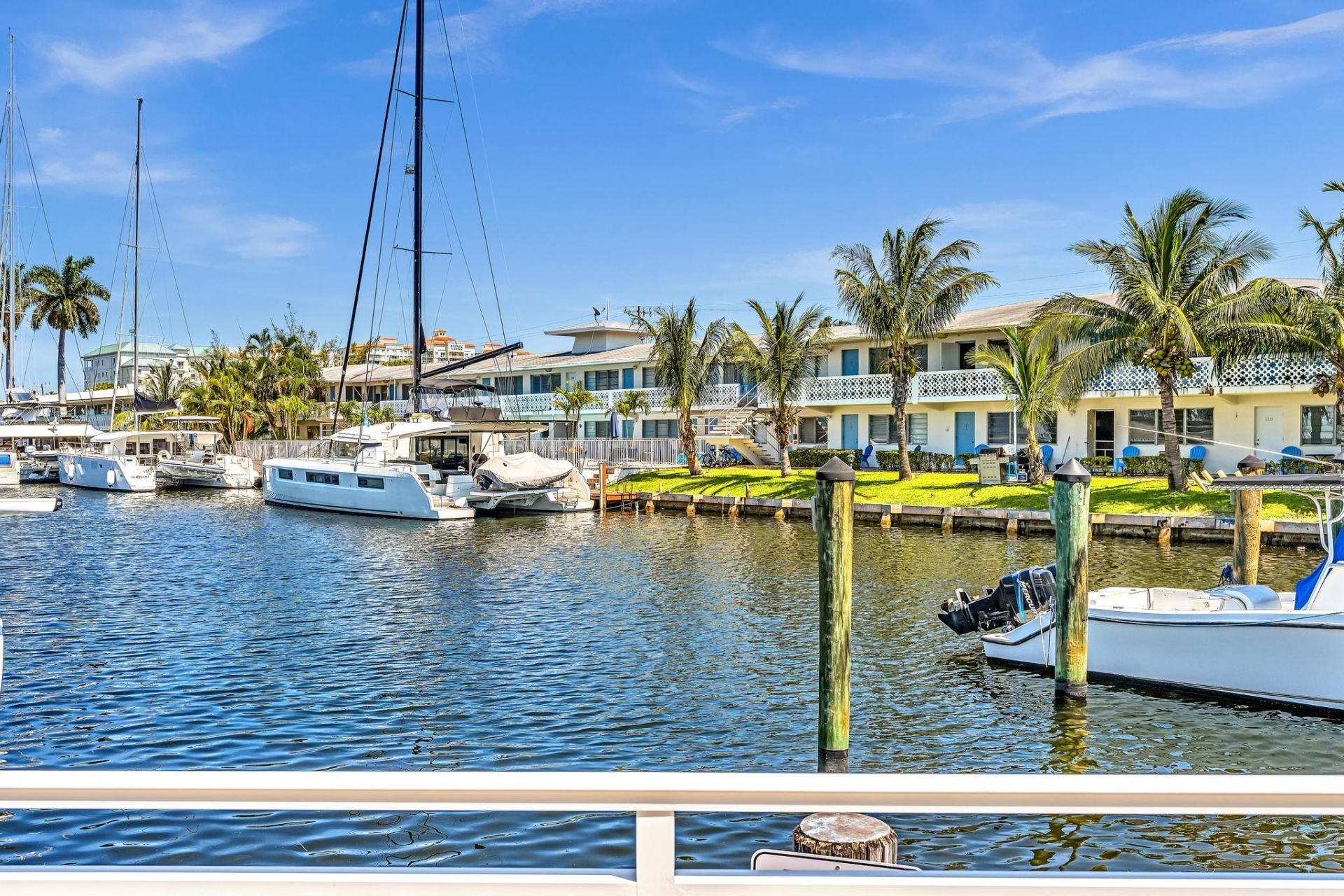 3220 Bayview Drive, Unit 211, Fort Lauderdale, FL 33306 Photo