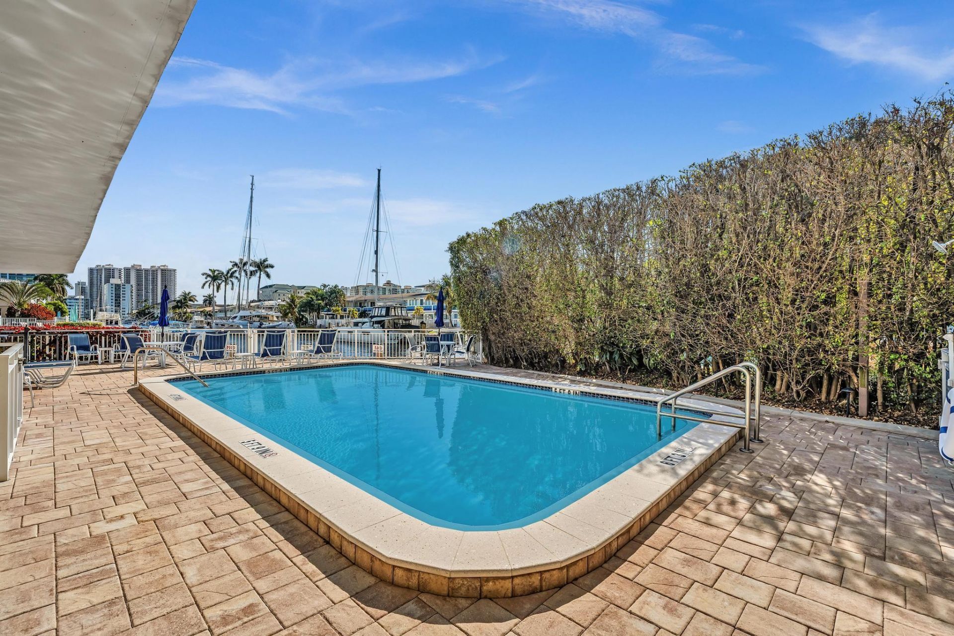 3220 Bayview Drive, Unit 211, Fort Lauderdale, FL 33306 Photo