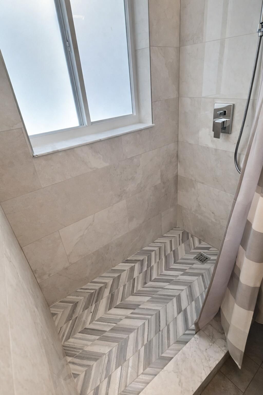 3220 Bayview Drive, Unit 211, Fort Lauderdale, FL 33306 Photo