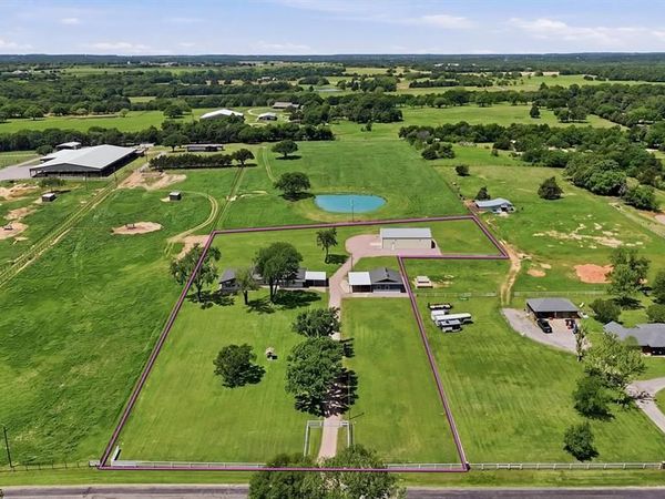 1861 Roland Road , Whitesboro, TX 76273