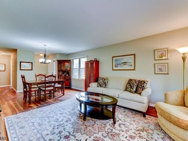 11 PARK EDGE, Berkeley Heights, NJ 07922