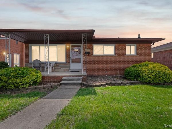 25629 Ridgeway Street , Dearborn Heights, MI 48127