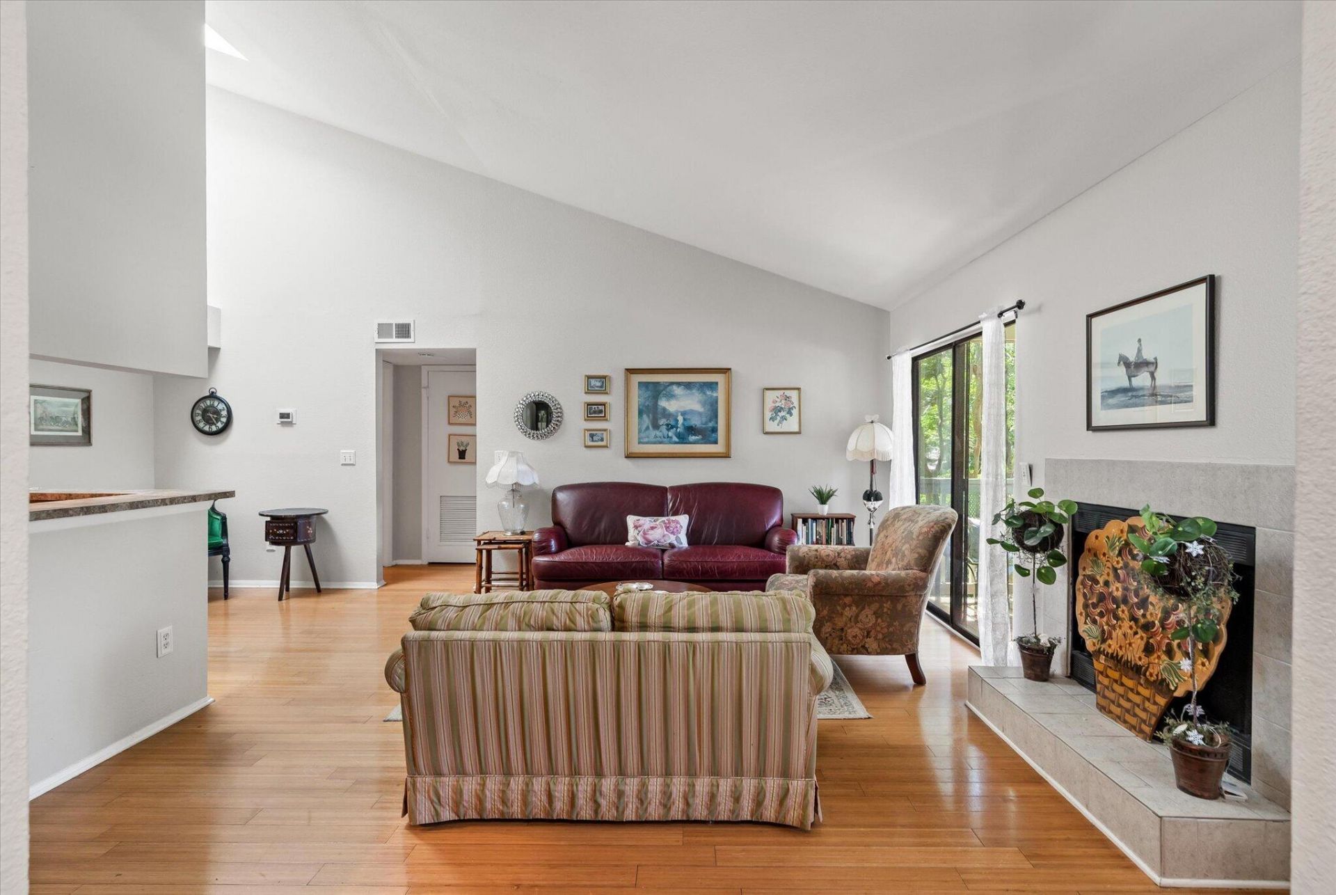 1481 Center Street Photo 7