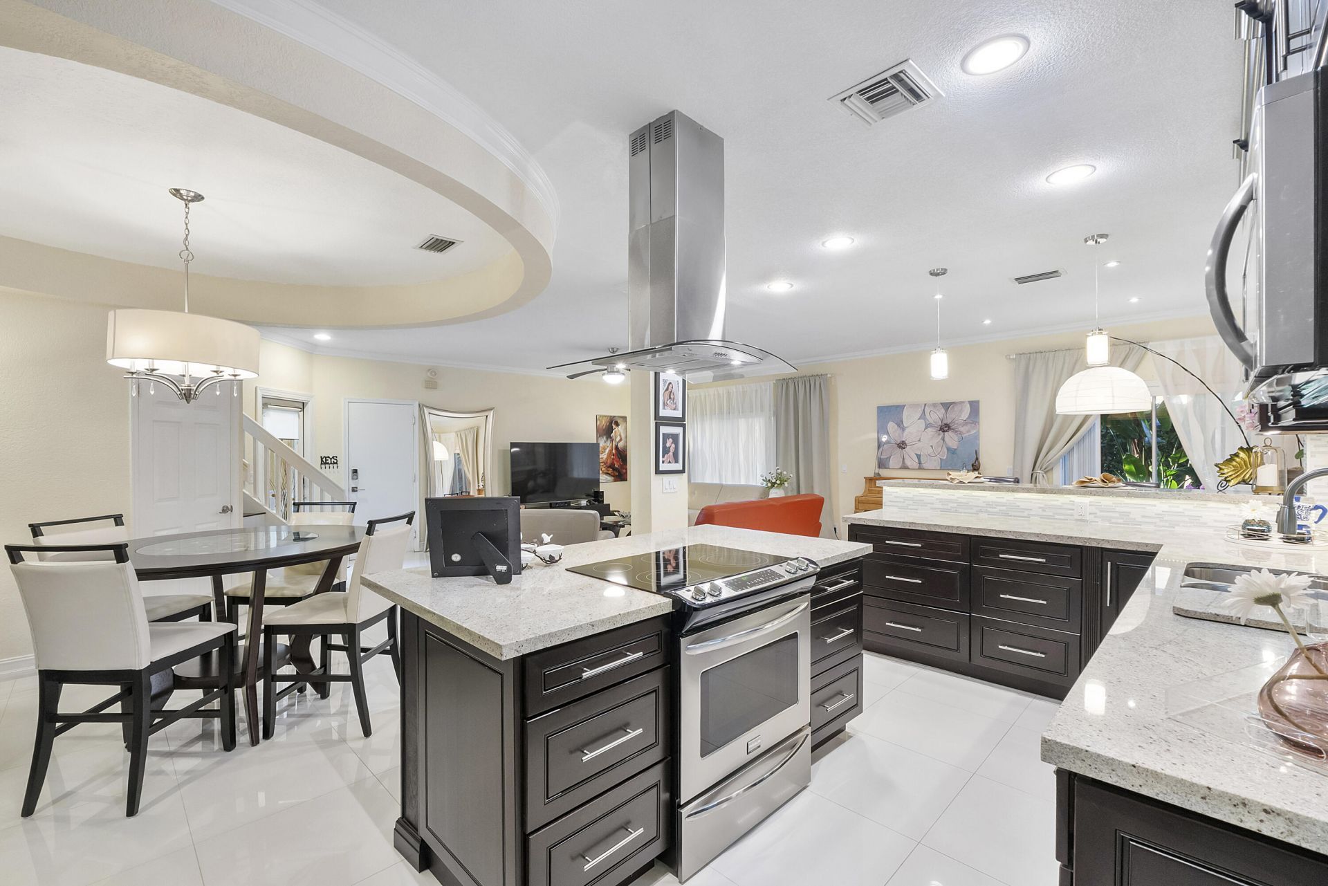 11377 Lakeview Drive, Coral Springs, FL 33071 Photo
