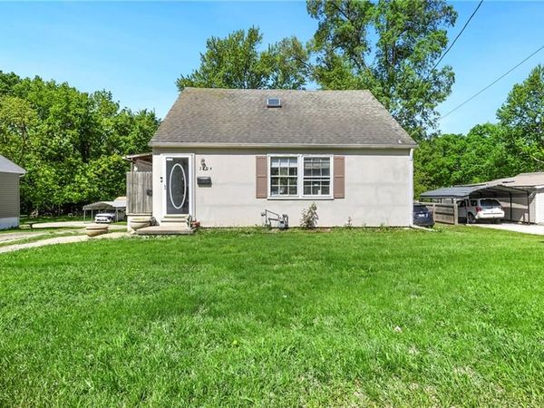 3204 S Sterling Avenue, Independence, MO 64052