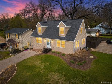 7395 Harrington Drive, Hamburg Township, Mi 48116