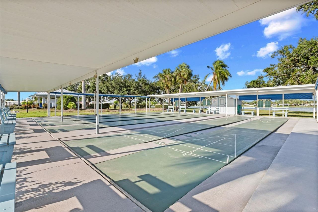 8410 Castle Garden Road, Palmetto, FL 34221 Photo