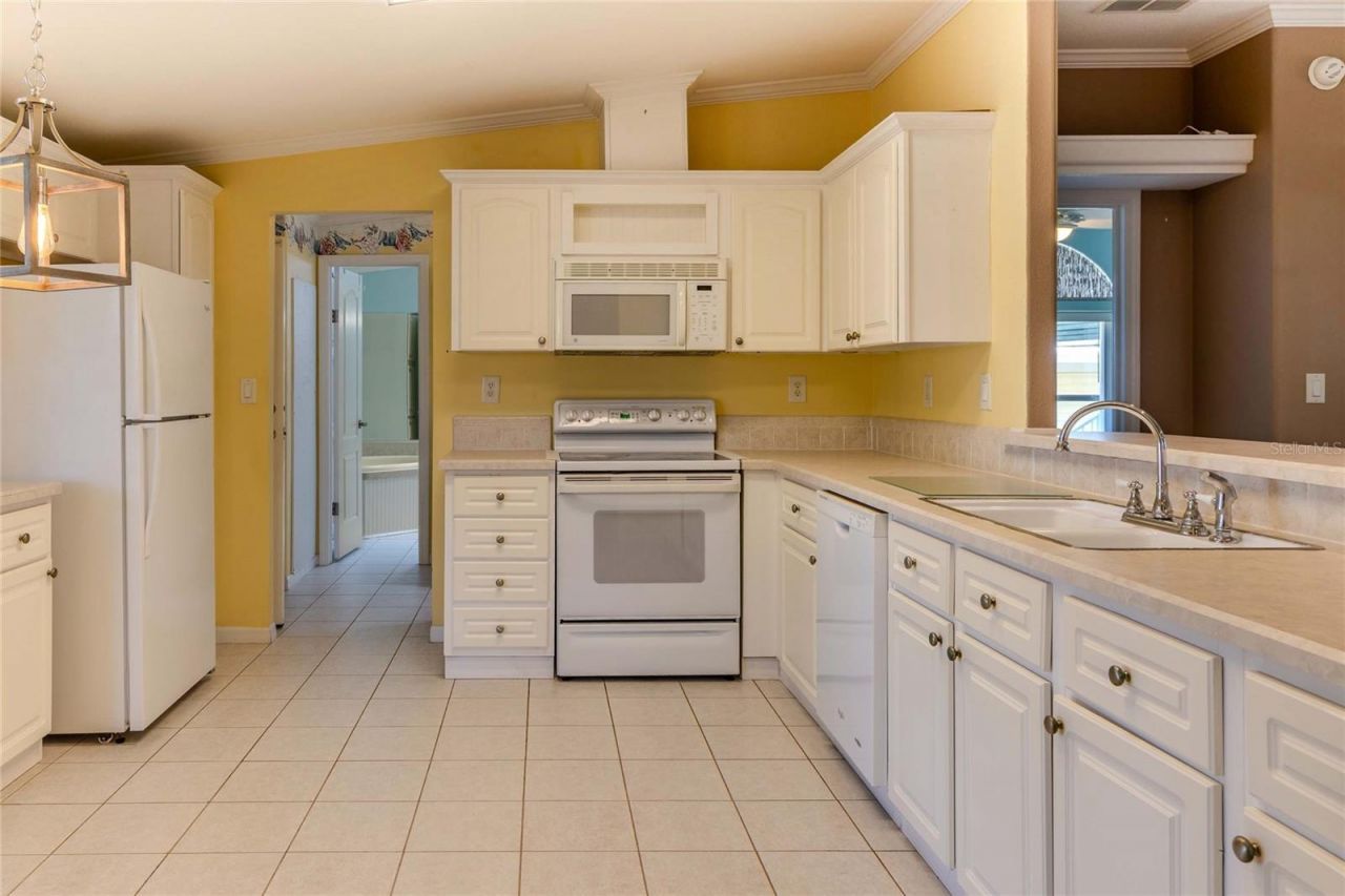 8410 Castle Garden Road, Palmetto, FL 34221 Photo
