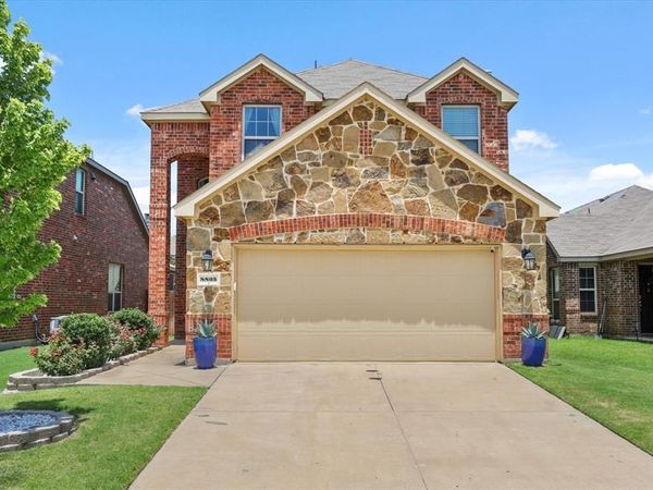 8805 Deadwood Lane, Aubrey, TX 76227