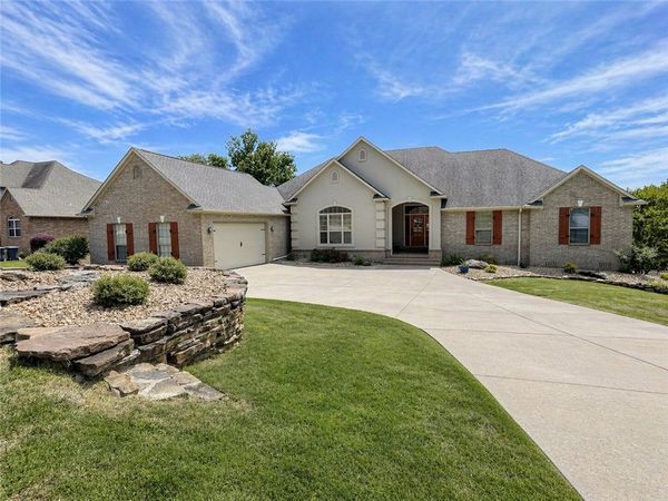 602 Castlegate Loop, Russellville, AR 72802