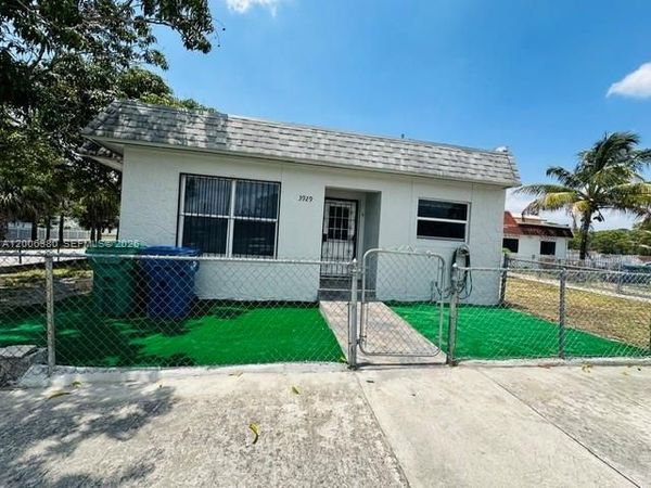 3929 NW 207th St Rd, Miami Gardens, FL 33055