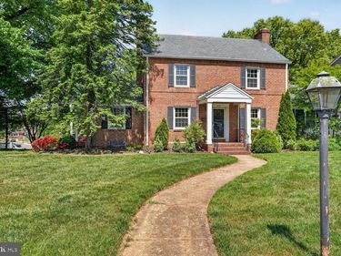 4739 DITTMAR ROAD N, ARLINGTON, VA 22207