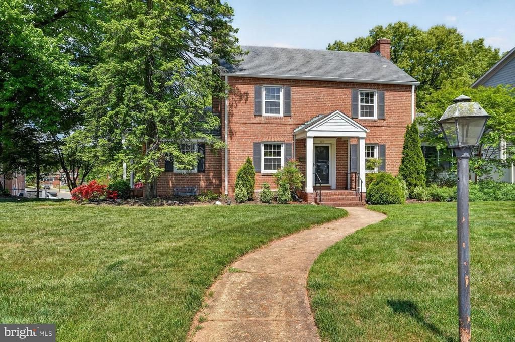 4739 Dittmar Road N, Arlington, VA 22207 Main Photo