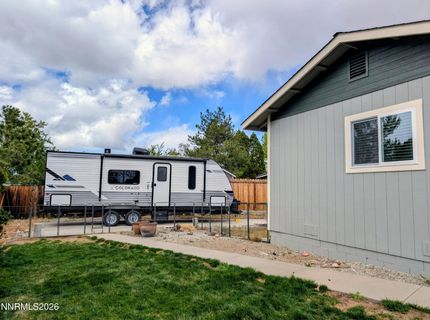 1420 Berry Lane, Gardnerville, NV 89460 Photo