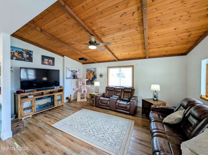 1420 Berry Lane, Gardnerville, NV 89460 Photo