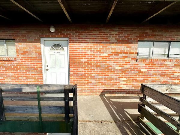 3838 PONTCHARTRAIN Drive , Unit C-208, Slidell, LA 70458