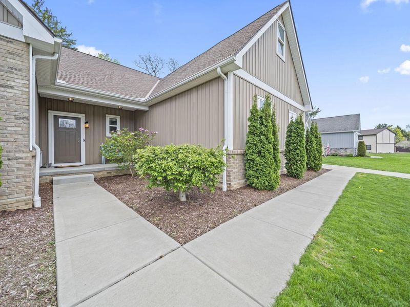 136 Mainsail Drive , Westerville, OH 43081 Photo 5