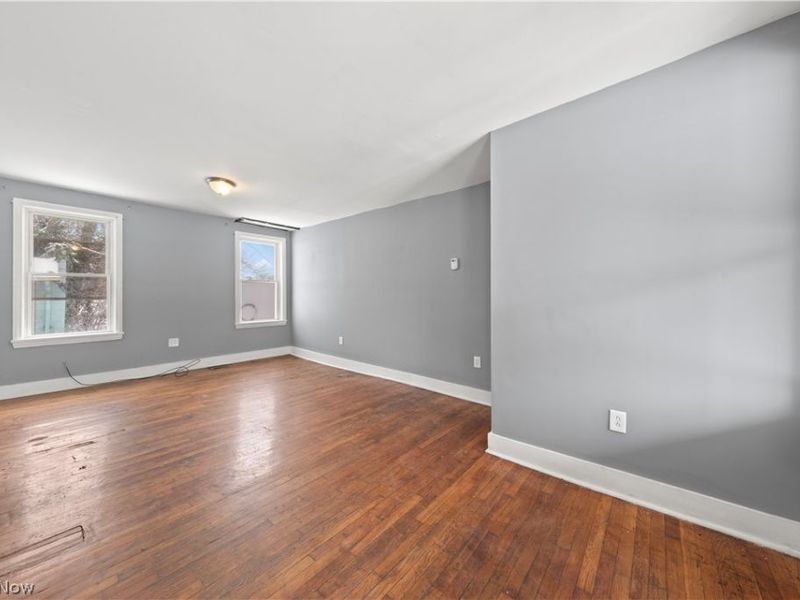 2000 Seymour Avenue, Cleveland, OH 44113 Photo 2