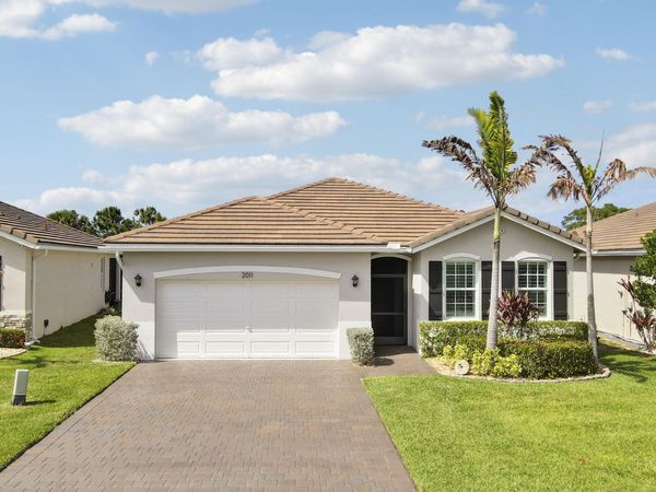 2011 NW Golden Oak Trail, Jensen Beach, FL 34957