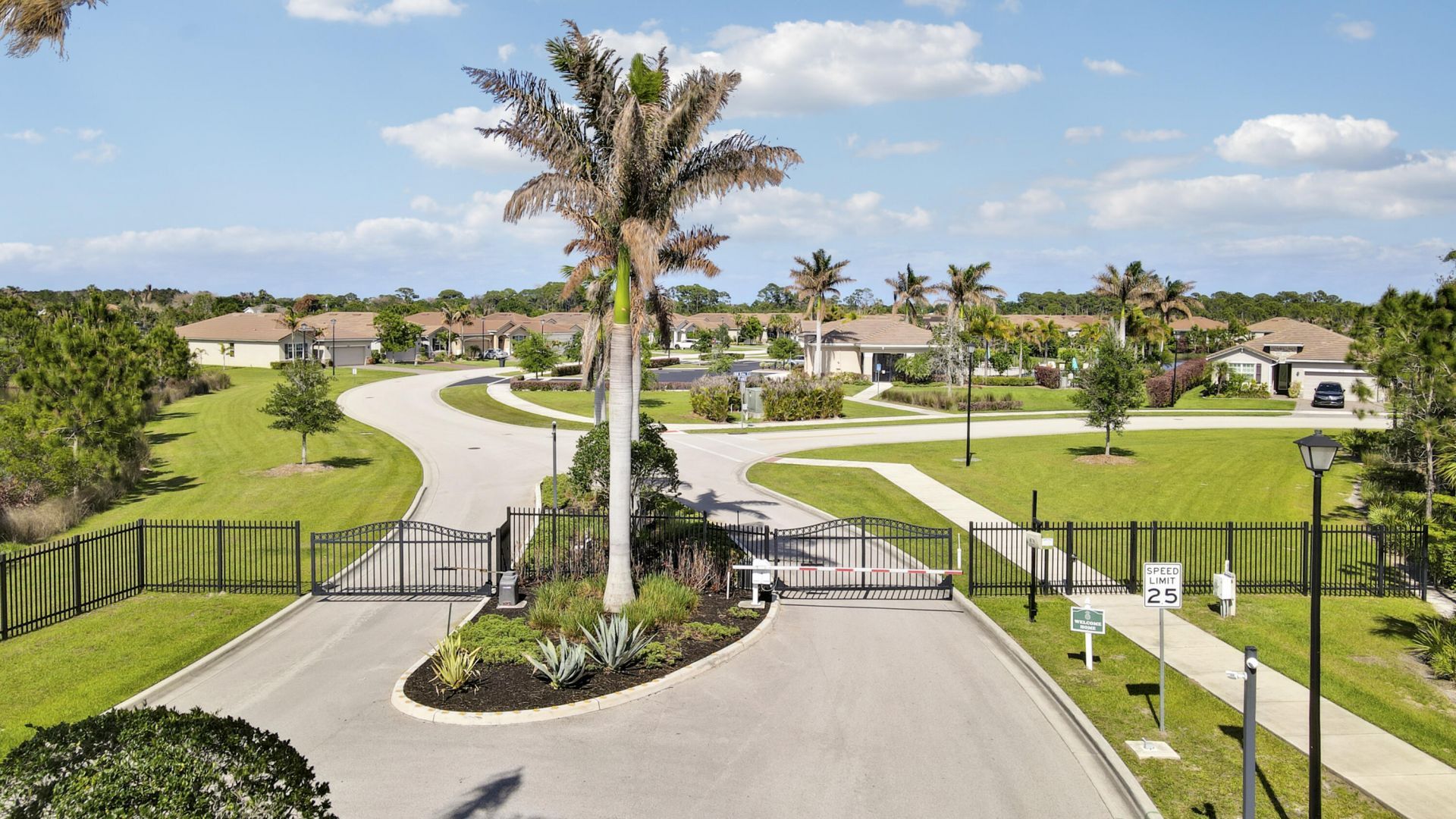 2011 NW Golden Oak Trail, Jensen Beach, FL 34957 Photo