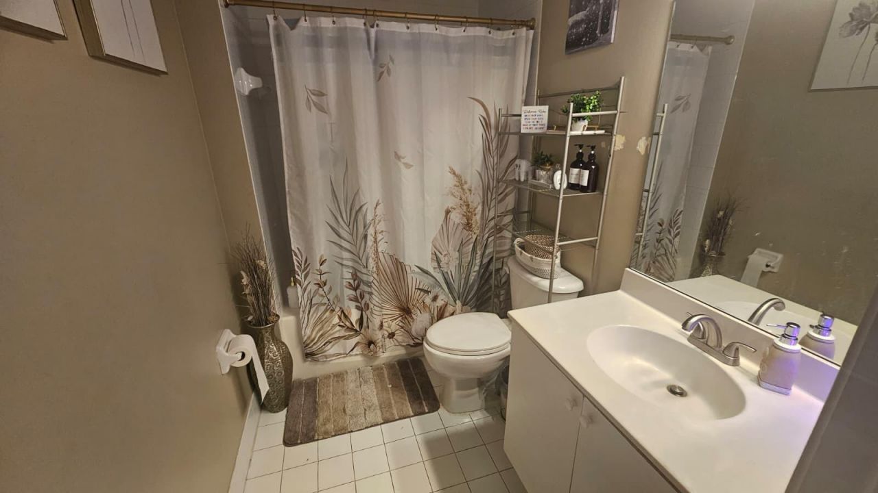 1145 Golden Lakes Boulevard, Unit 725, West Palm Beach, FL 33411 Photo