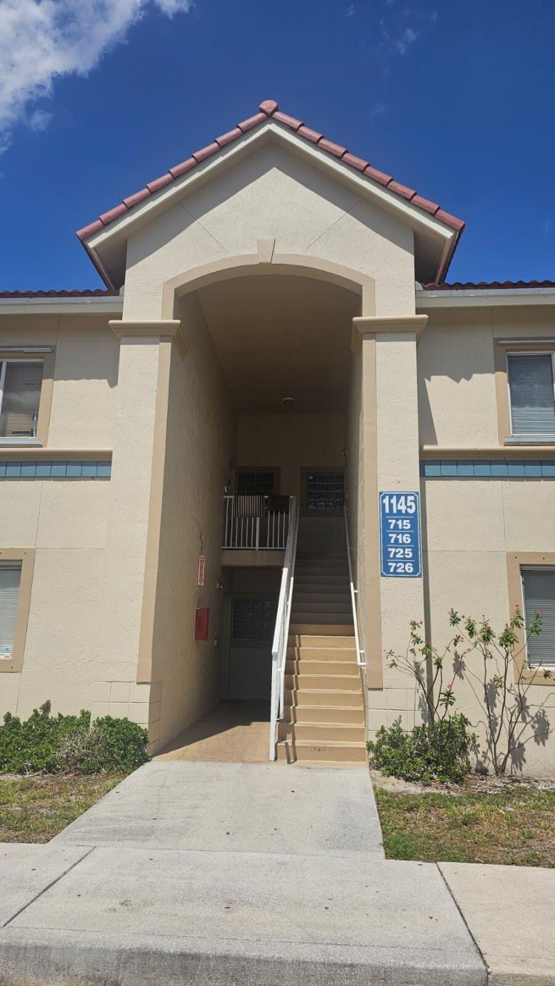 1145 Golden Lakes Boulevard, Unit 725, West Palm Beach, FL 33411 Photo