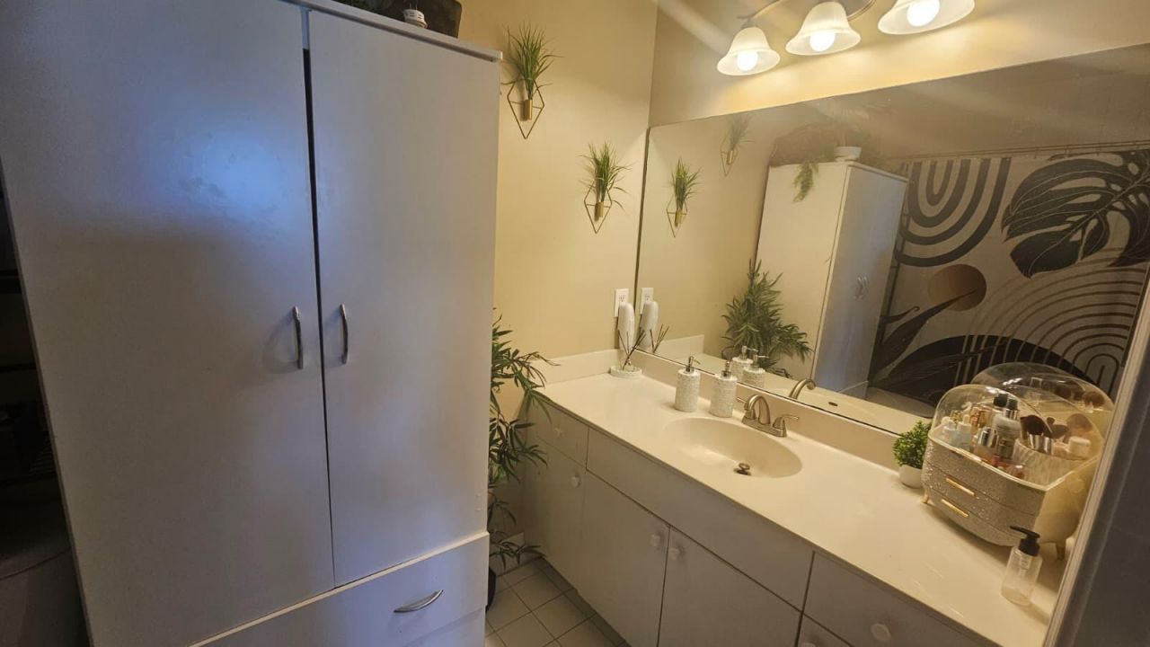 1145 Golden Lakes Boulevard, Unit 725, West Palm Beach, FL 33411 Photo