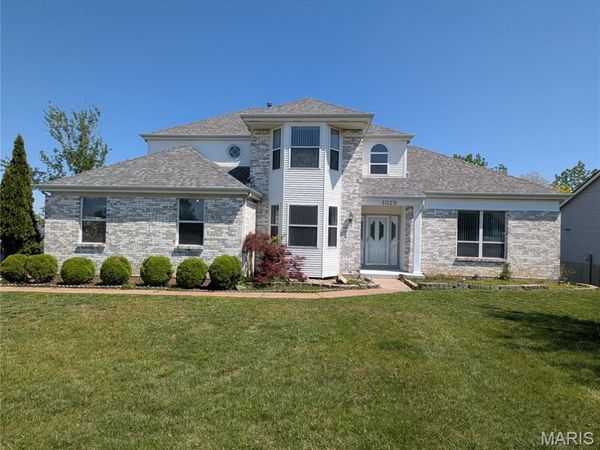 1029 Villa Gran Way, Fenton, MO 63026