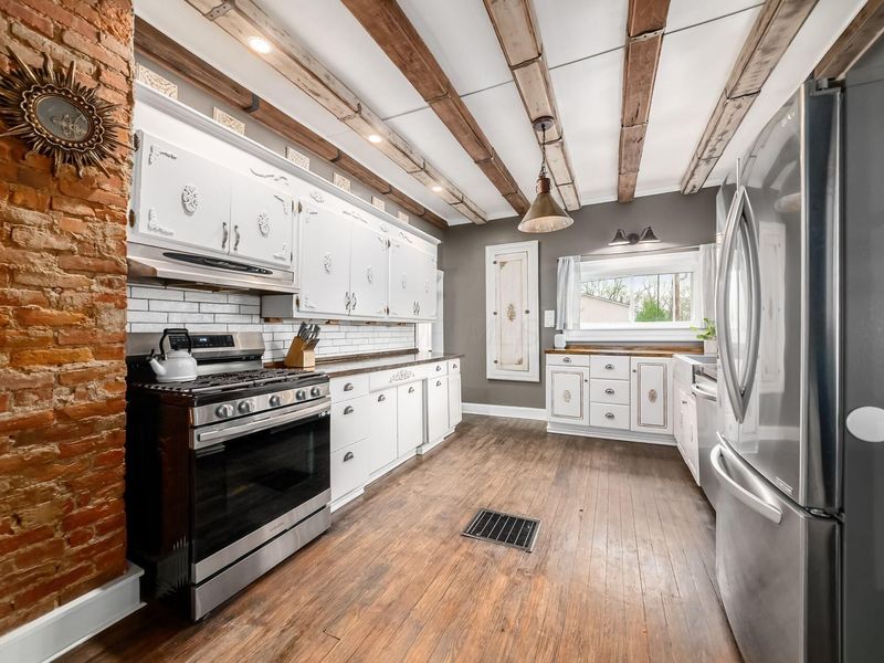 130 N Walnut Street , Marysville, OH 43040 Photo 11