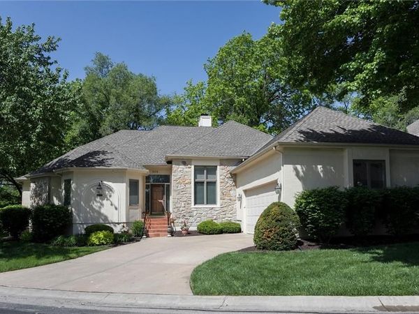 9118 Walmer Street, Overland Park, KS 66212