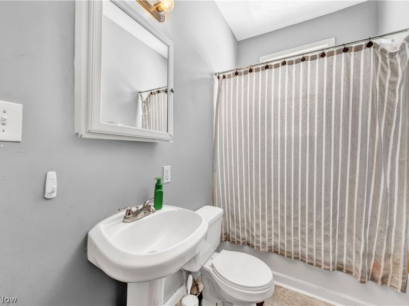 5236 Lorain Avenue , Cleveland, OH 44102 Photo 8