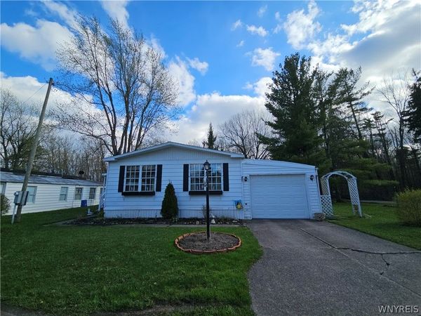 64 Aspen Street , Akron, NY 14001