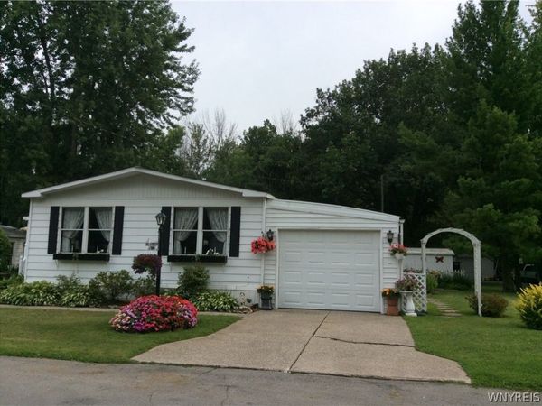 64 Aspen Street, Akron, NY 14001