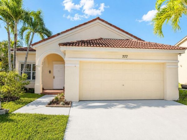 777 Tanglewood Cir, Weston, FL 33327