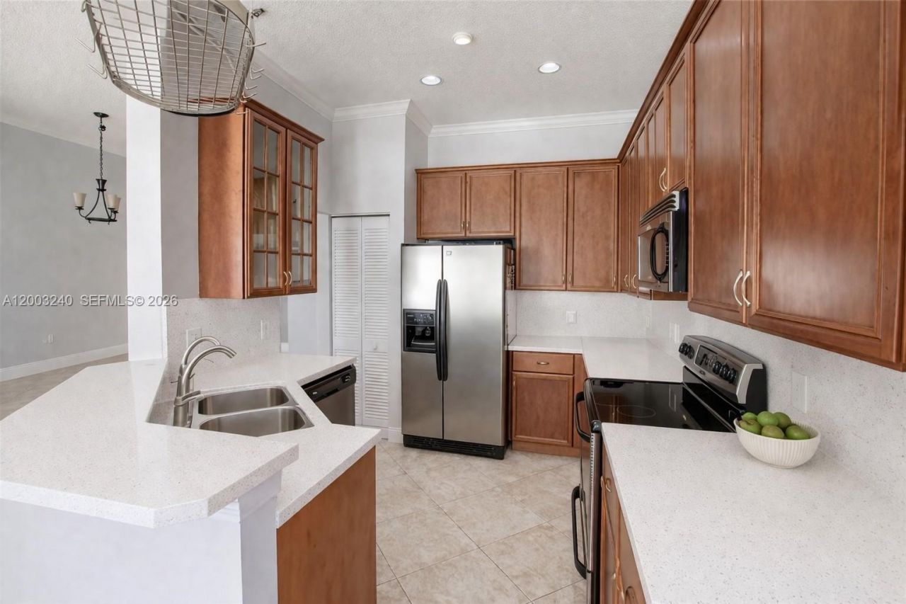 777 Tanglewood Cir, Weston, FL 33327 Photo