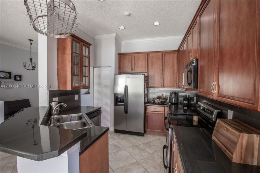 777 Tanglewood Cir, Weston, FL 33327 Photo