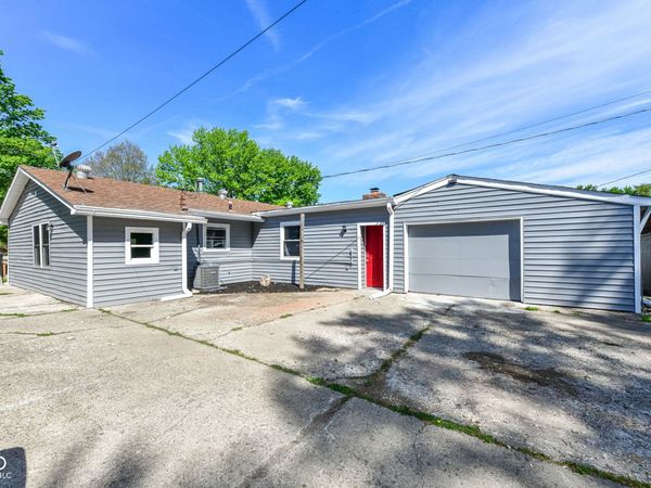 541 S Alpha Avenue , Brownsburg, IN 46112